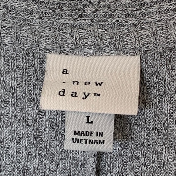 Long grey cardigan - Picture 3 of 3